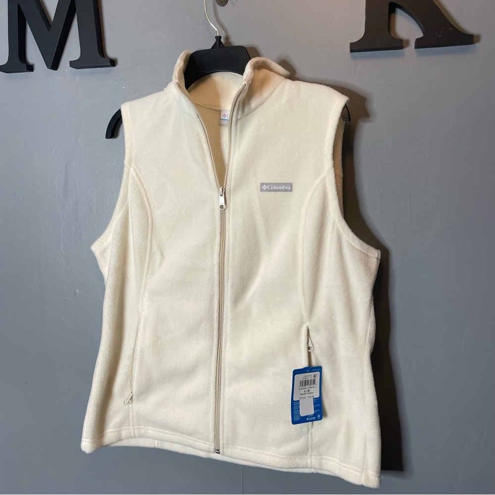 NWT Columbia Women's Cream Fleece Vest size large